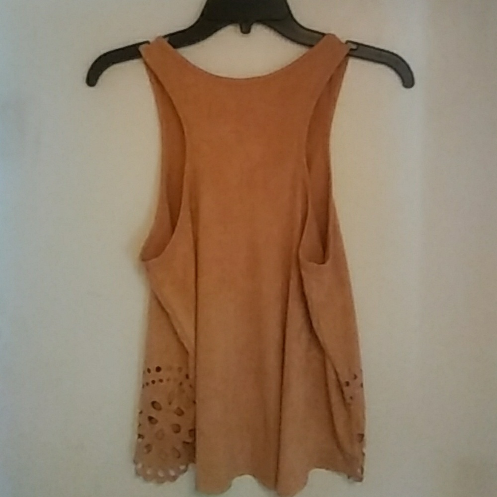 Women's Top - Picture 2 of 3